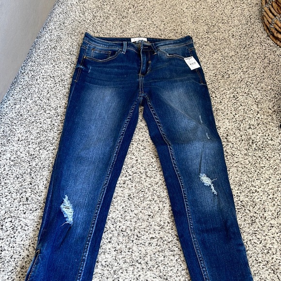 tillys size 5 jeans brand new - Picture 1 of 4